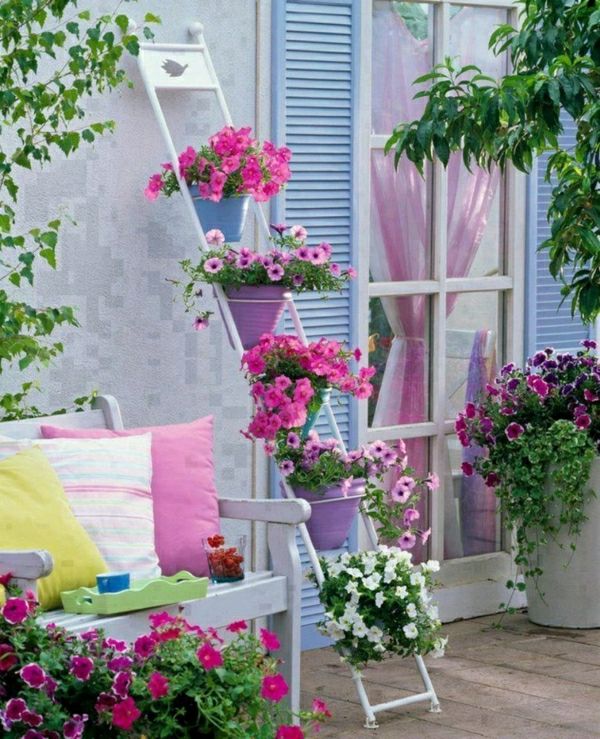 balkon of-güzelleştirme-balkon-deco fikirler-balkon tasarım balkon-mobilya-deco ile-çiçekler
