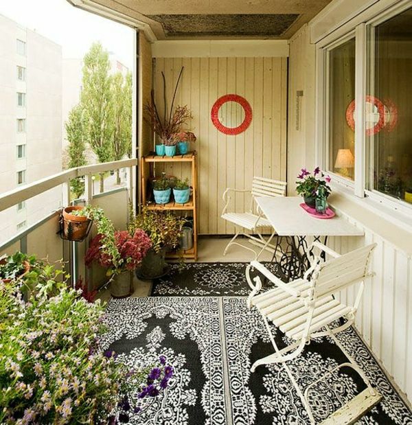 balkon-güzelleştirme-balkon-deco fikirler-balkon tasarım balkon-mobilya-in-beyaz
