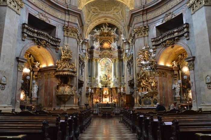 Arhitectura barocă Petru Biserica-in-Viena -Austria
