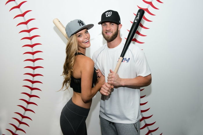 bonés bonés de beisebol para ele e para ela fotomodel fitnessmodel acessórios da moda homem e mulher fazendo esportes