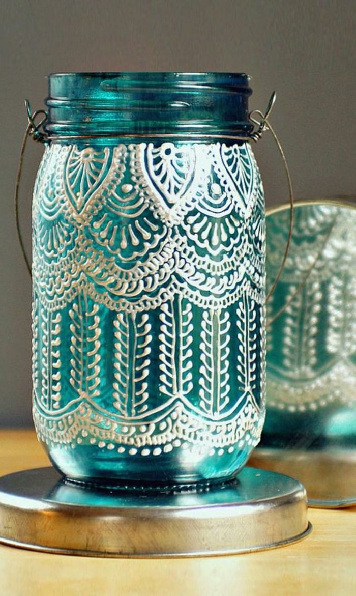 lanternas funileiro - azul mason jar decorado com tinta branca, cabide feito de arame