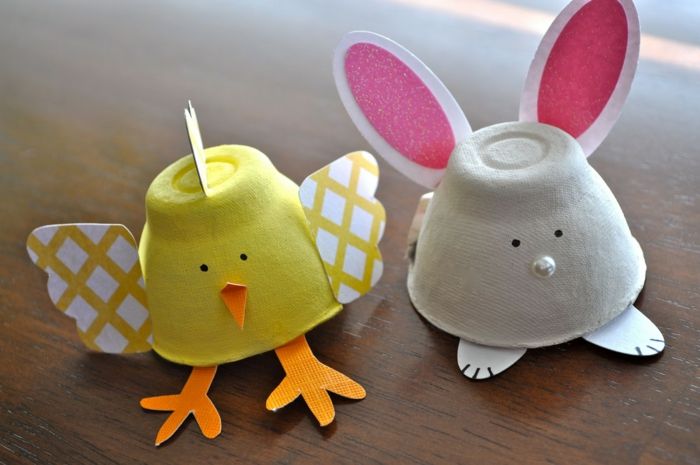 Tinker chick in Velikonočni zajček s papirnatimi in jajčnimi škatlami - rumena in siva