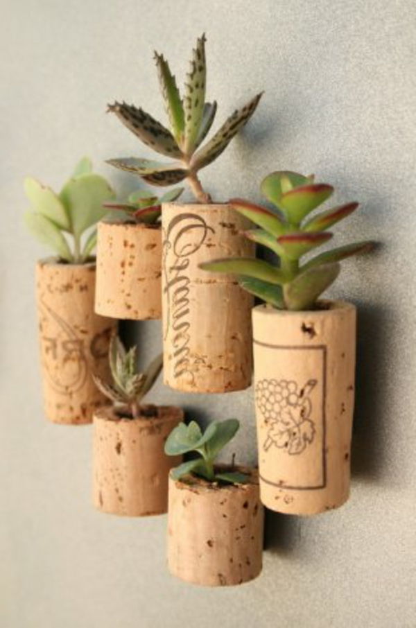 knutselen-met-kurk-zeer interessante-kleine plantenpotten