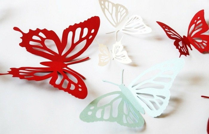 pohrať-s-papier-butterfly model-in-červeno-modré