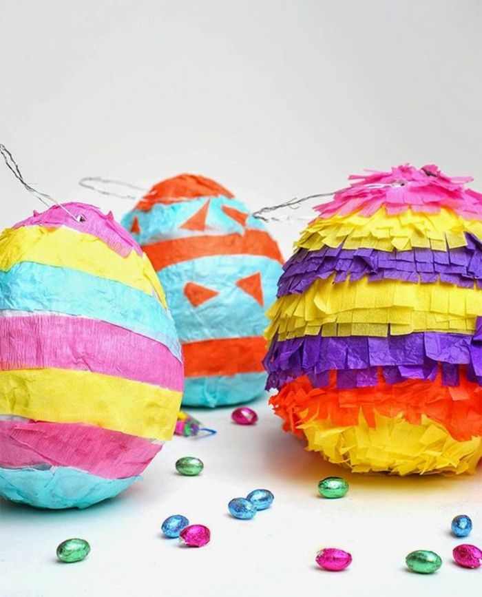 Pinata Tinker - duże kartonowe jajka ozdobione kolorowym papierem, słodycze