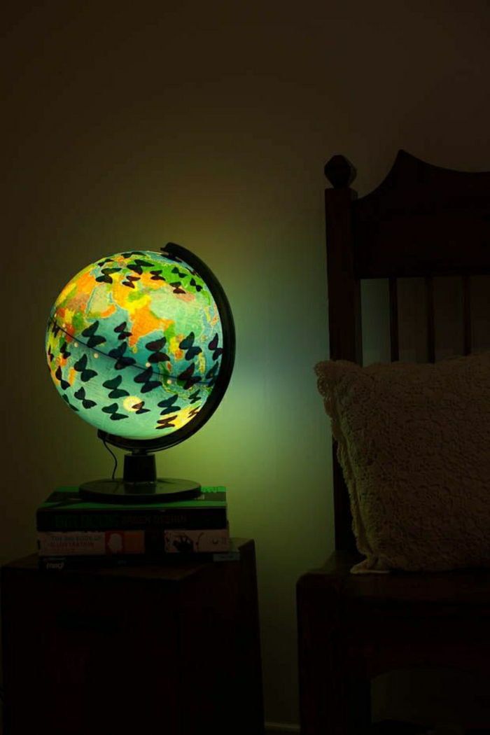 Lit Otroci globus Metulji posteljne svetilke