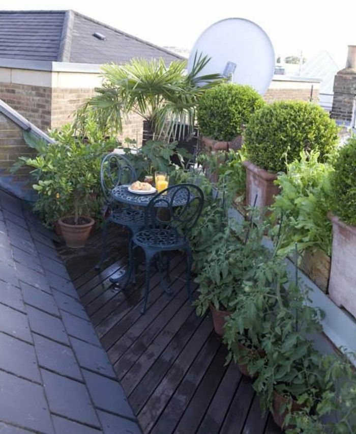 plantáž - strešná terasa - starožitné stoly