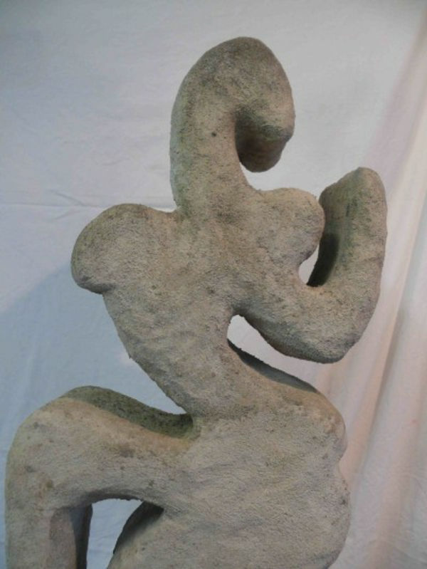 concrete sculpturen-make-yourself-a-woman-original model