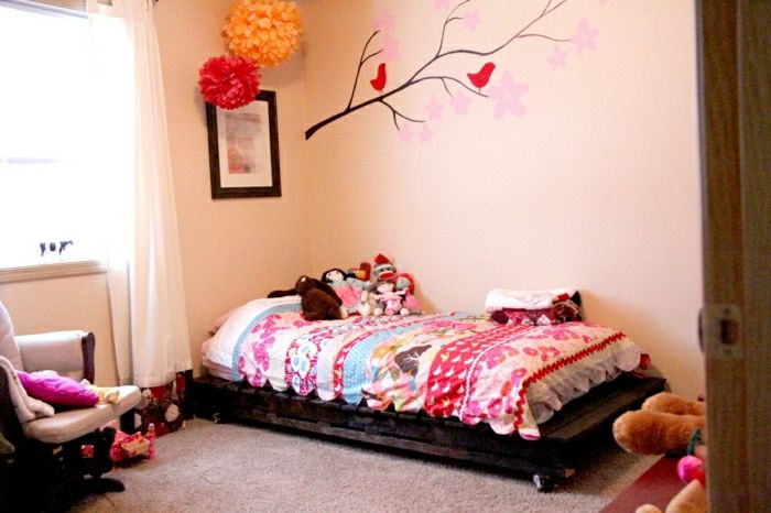 pat propriu-build paleti cu role lenjerii de pat colorate Pepinieră flori de hârtie de perete decalcomanii jucării de pluș scaun flash culori