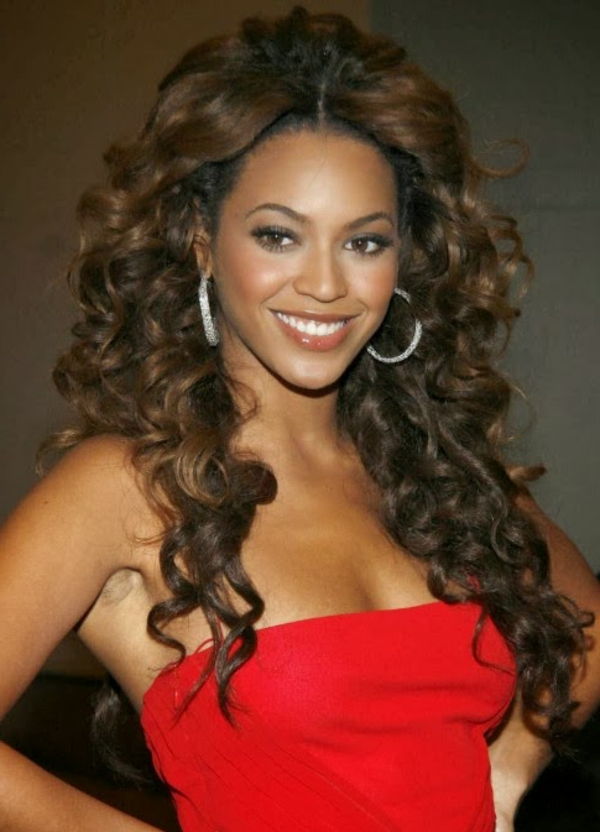 Beyonce-ile-kıvırcık saç