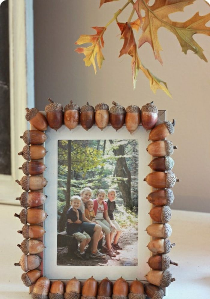 bilde, barn, treblad, ramme dekorert med eikernøtter