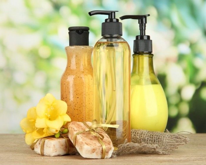 kosmetyki organiczne, mydła domowej roboty i żele pod prysznic, kosmetyki wykonane z naturalnych produktów