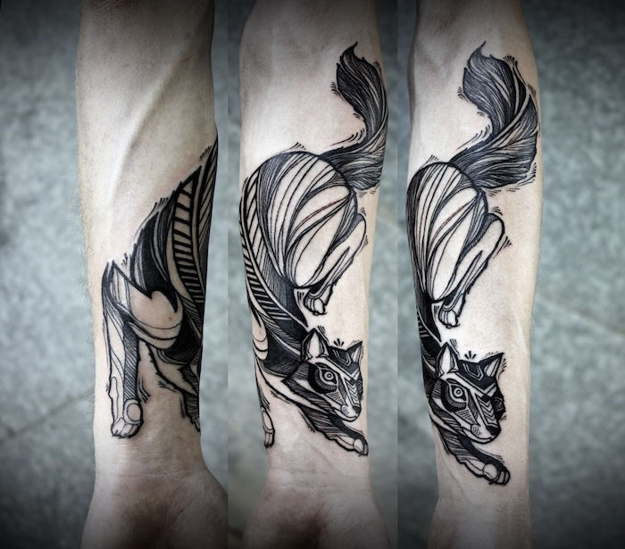 katė baigė šokinėti ant rankos tatuiruotę - gyvūno tatuiruočių tipus iš trijų kampų
