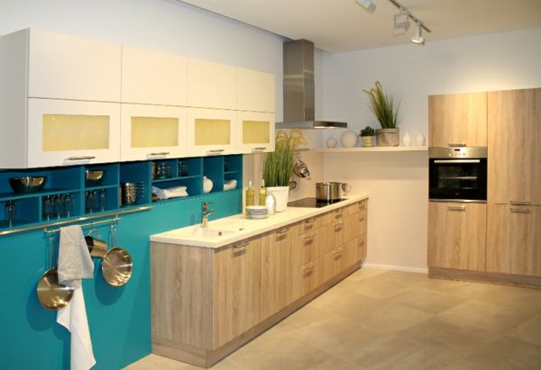 azul-painéis de parede-para-cozinha-com-madeira peças de mobiliário