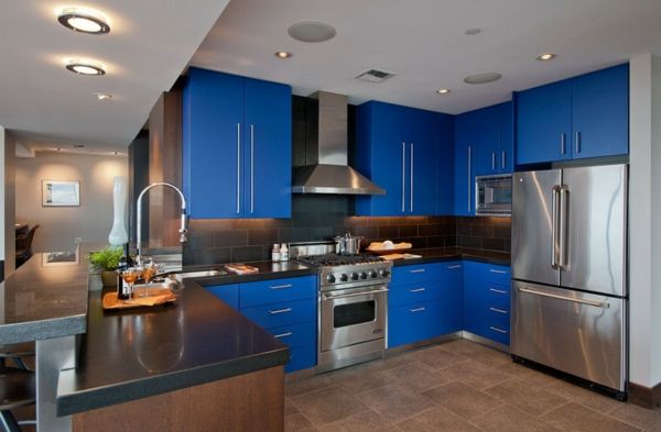 moderni virtuvė mėlyna spalva