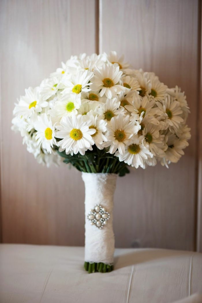 buketter-med-vackra-blommig dekoration-deco-med-blommor-daisies