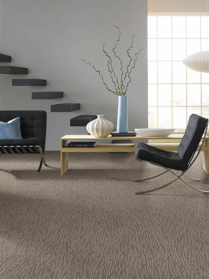 living modern, cu mobilier de designer și podele de marmură de designer în culoare maro