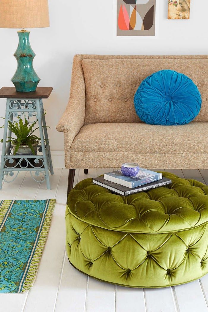 podłoga poduszka pomysły na designerską lampę poduszka niebieski turkusowy kolor wymarzony dywan