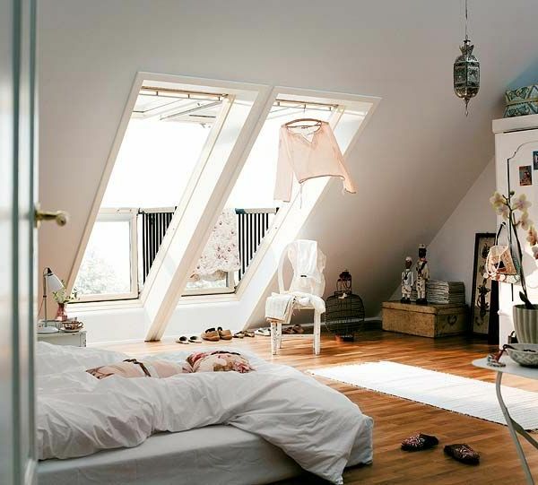 fereastra la nivel de podea model interesant de la dormitor-in-a-penthouse