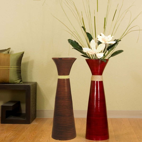 grindų vazos dizainas-du modeliai - baltos gėlės kaip apdaila