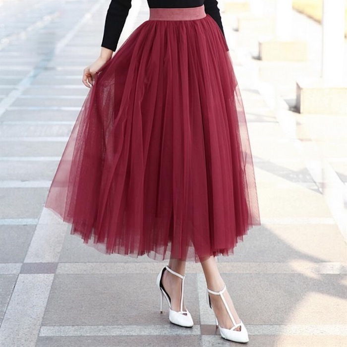 boho stil roșu tutu fusta idei pentru stilul de pantofi albi pantofi de toc înalt negru combinații bluză