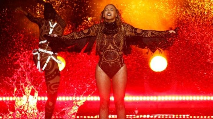 Coachella Mode Beyonce er invitert til showet og synger hennes topp hits sang musikkfestival