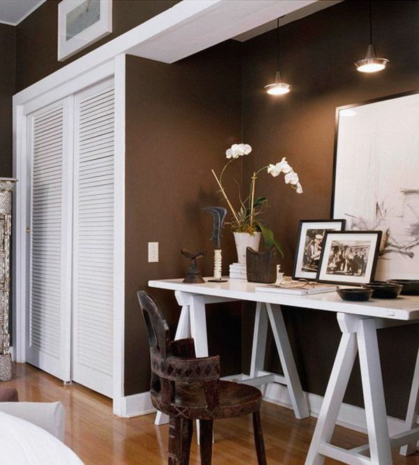 hnedo-nábytok-hnedo-múr dizajne