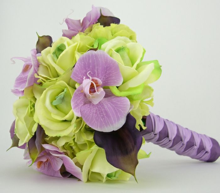 brautstrauß-nuostabus-idėjos-Hochzeitsdeko-vestuvių dekoravimas-kėlimo-in-violetinės ir žalios spalvos