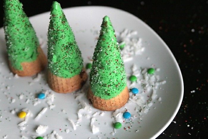 brownie injekcijski-christbaum-sladice-recepti-božično-jelka-božično-sladice
