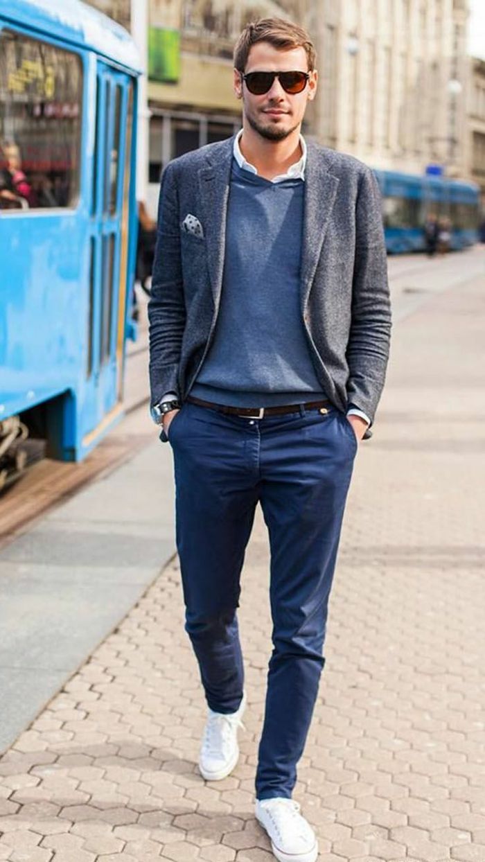calças azuis azul suéter código de vestuário homem casual com blazer cinza blazer óculos equipamento na cidade