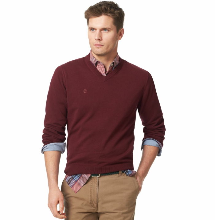 Código de vestimenta homens casuais blusa vermelha pullover camisa xadrez marrom calças bege com estilo cinto