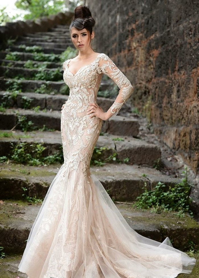 Champagne-vestidos longo interessante modelo de noiva-on-the-escada