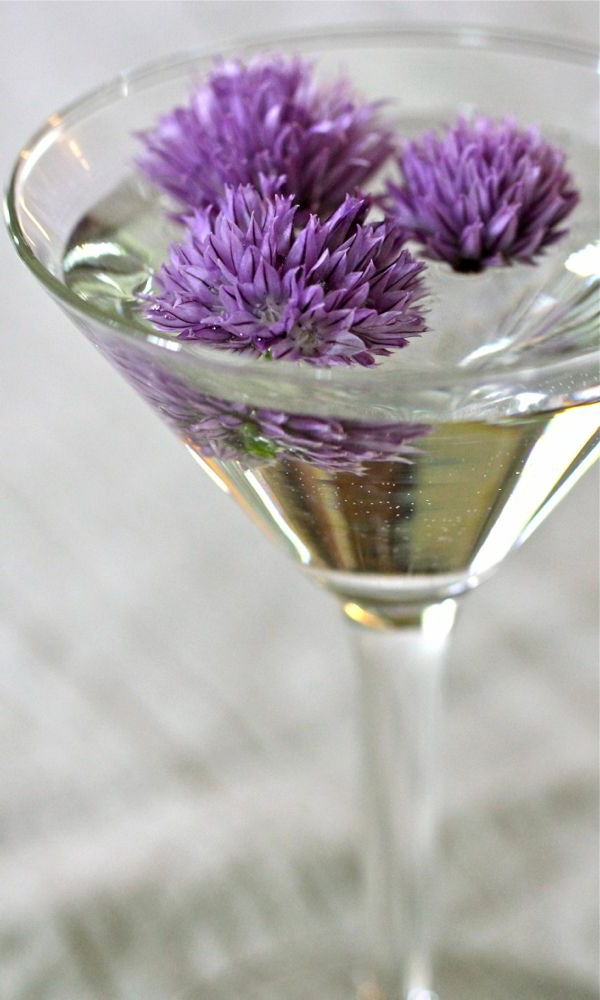 cocktail-receitas-coquetel-decoração-com-trevo-flores Flores comestíveis