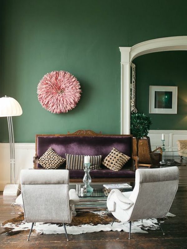 cool-dnevna s steno dizajn-v-zelene barve