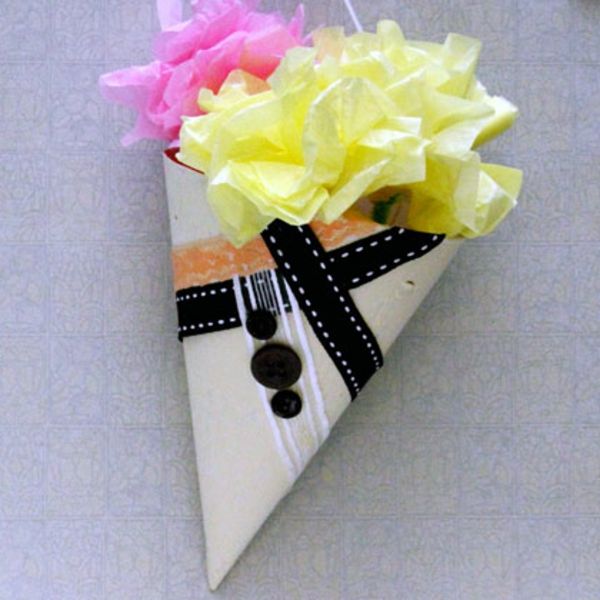 idee artigianali per la scuola materna - fiori di carta colorata