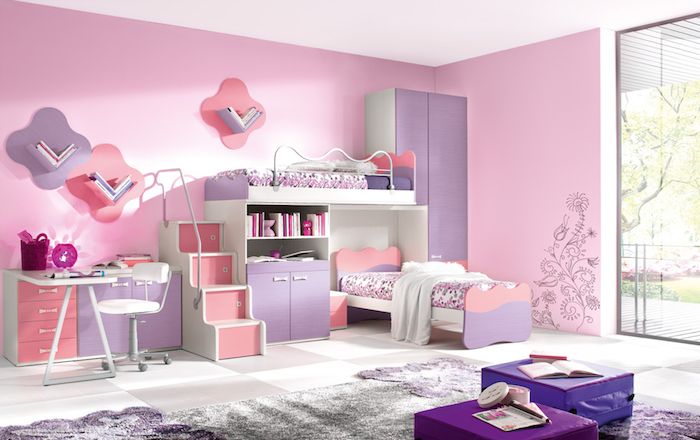 Tonårs- rummet tjej rosa och lila rumsdesign trappor till sängs tjäna som lådor kreativa och funktionella dekorera möbler städbarn