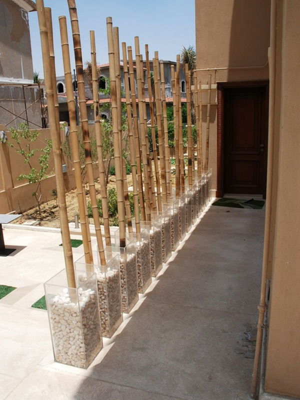 Dekoracja z bambusa na tarasie