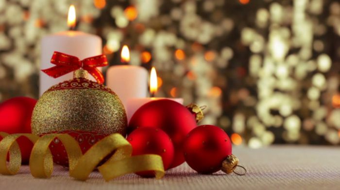 Božični okraski Ideje Božič rdeče in zlate kroglice