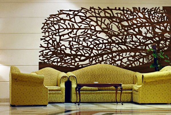 natuurlijk-deco-natuurlijk-hout-decor-achter-de-groene-sofa - mooi