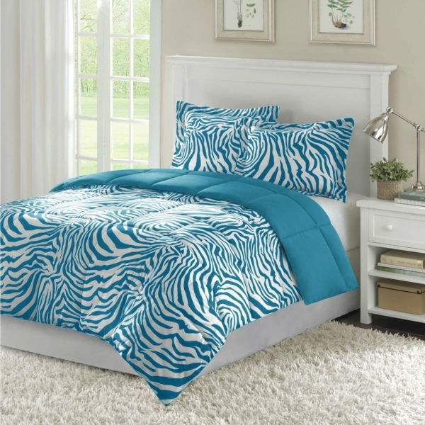 decorare-in-turcoaz-color-frumos-pat într-un dormitor-dulce-lenjerie de pat