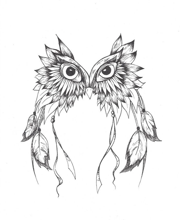 Teraz vám ukážeme tetovanie so sovou s veľkými bielymi očami a snom s dlhými bielymi perami