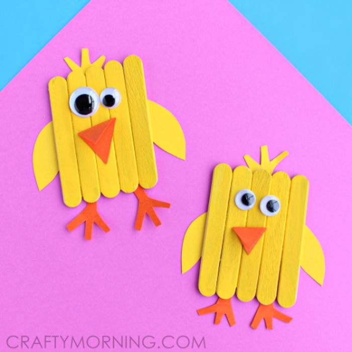 Att göra kyckling från träpinnar själv, tillverka med barn, roliga och kreativa idéer att imitera