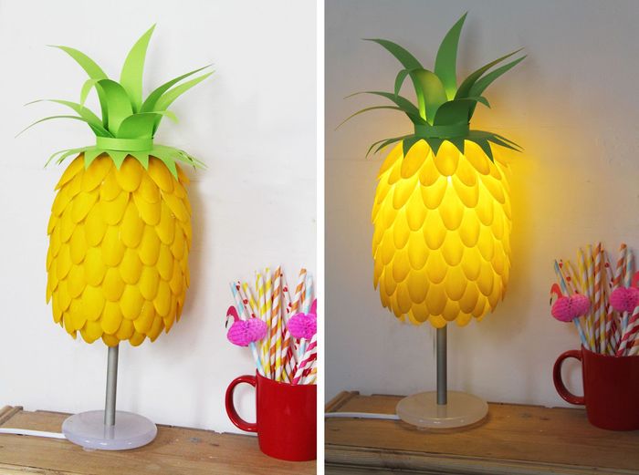 Sengelampe ananas, lampeskjerm laget av plastskjeer, DIY prosjekter for voksne