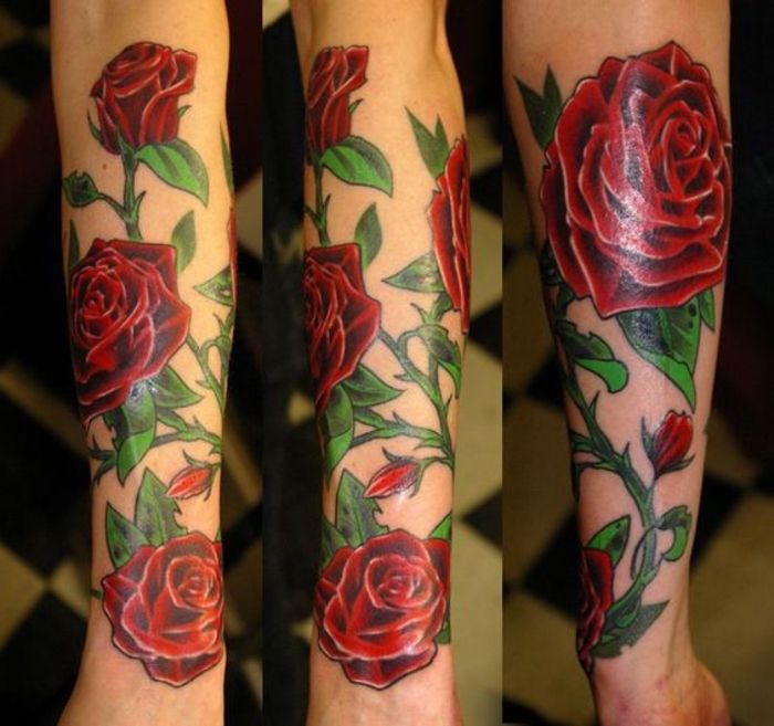 Dar viena puiki idėja rožių tatuiruotėms ant rankų dydžio raudonų rožių ir žalių lapų