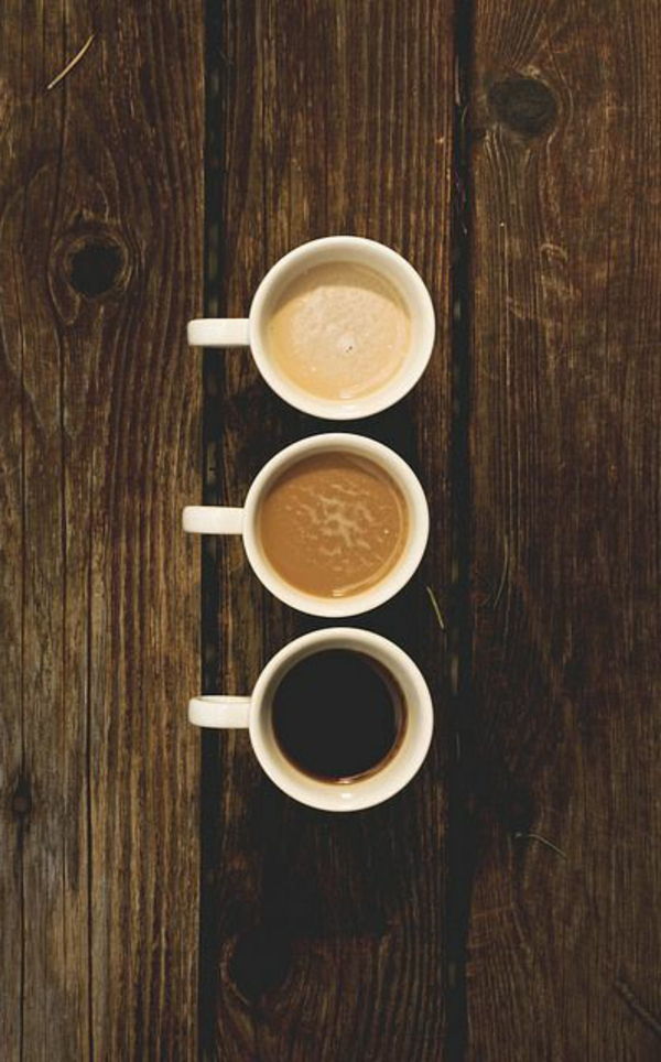 Üç kahve fincan foto-den-Yukarıda alınan