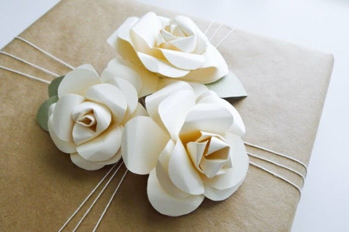trei alb-trandafiri-ambarcațiunile idei cu hârtie