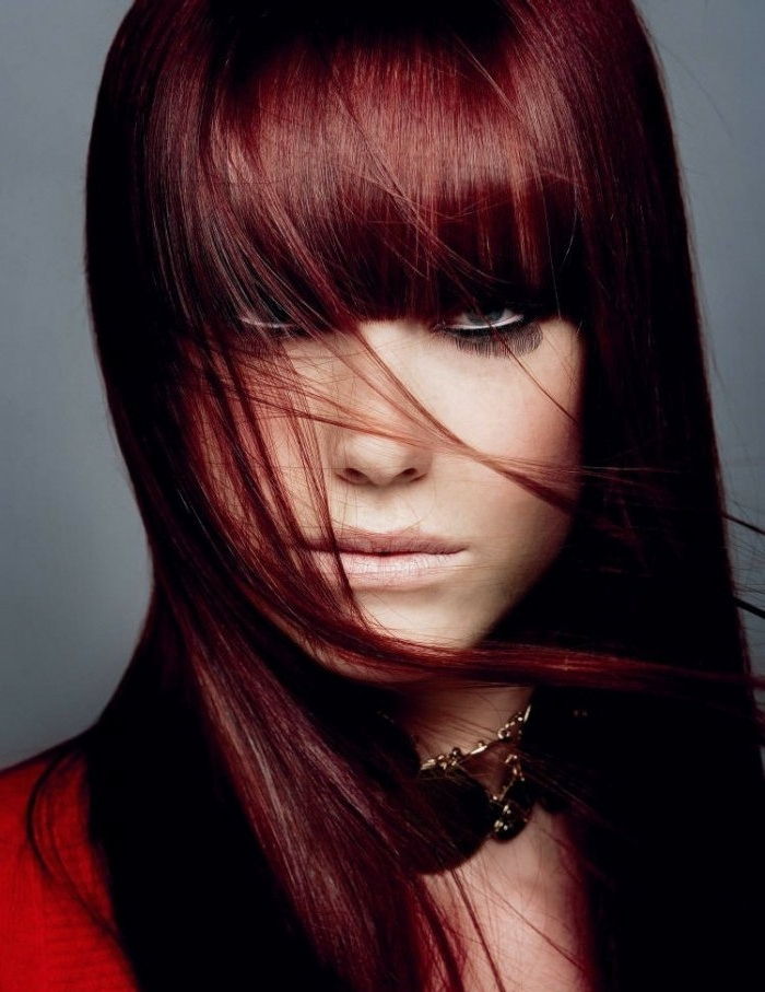 mørk rød-hår-veldig-interessant-foto