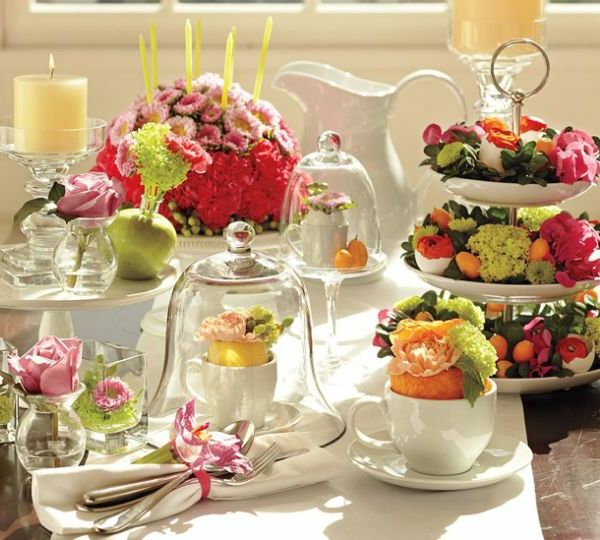 Modern bir fikir masa-deco-bahar-çiçek-tatlı