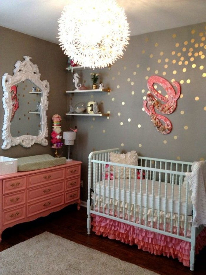 efektas visą modelio kūdikių lovelę-mergina-balta-spalva-vaiko kambarys-su-pilka-sienų