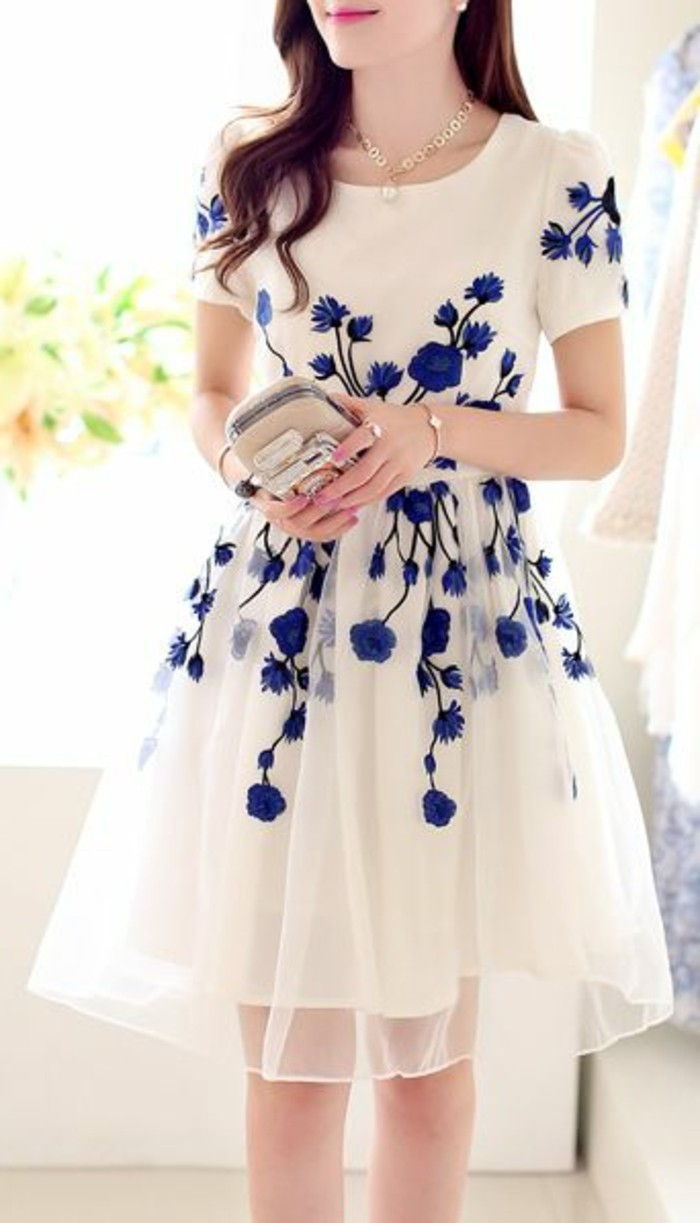 efetuar full-modelo-branco-vestido-com-azul-escuro-flores
